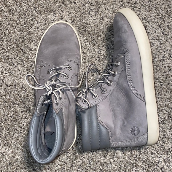 Gray Timberland women’s boots size 7 - Picture 4 of 5
